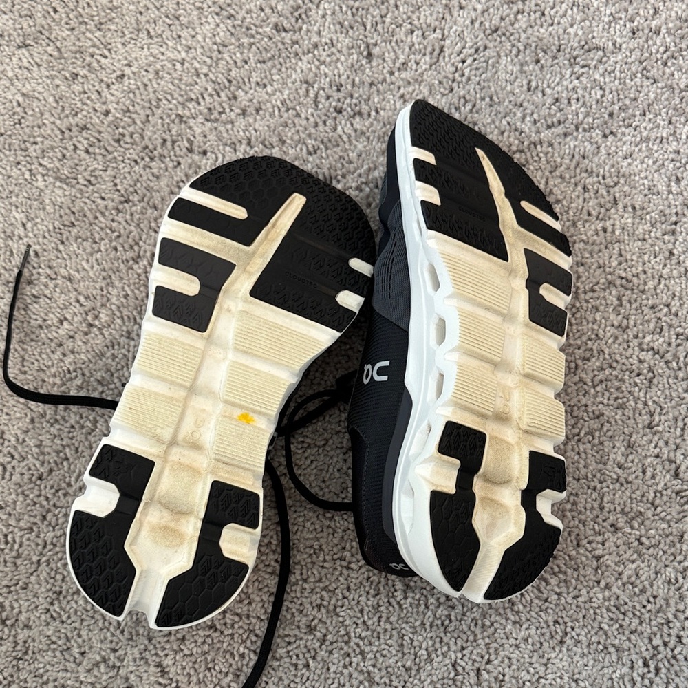 On Cloudrunner 2 - image 8